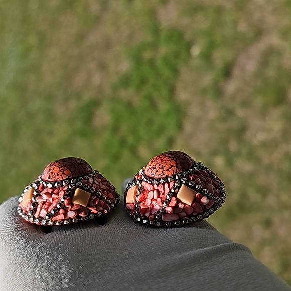 VINTAGE Michelle Sugar Clip-on Earrings - Picture 4 of 11